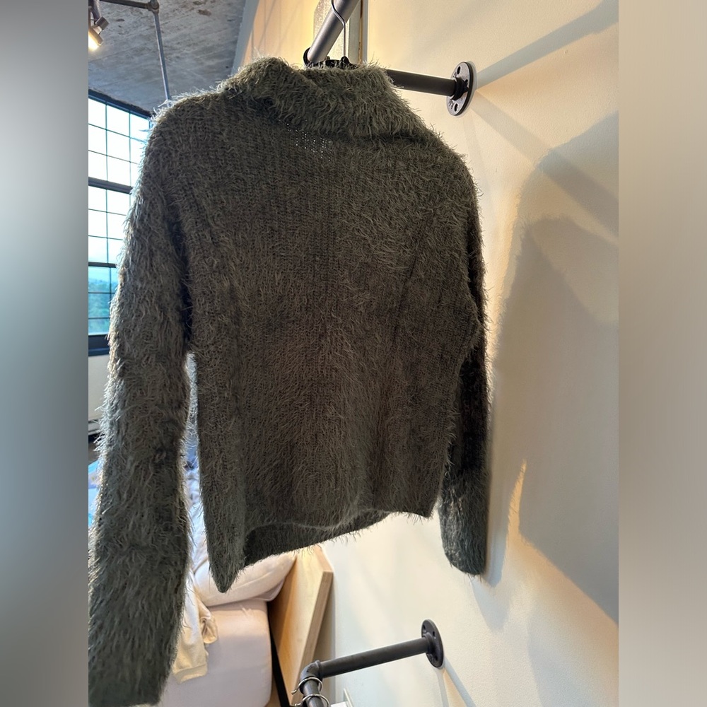 Gray/Green Charlotte Russe sweater😁